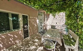 Big And Spacious Apartment In The Heart Of Omis