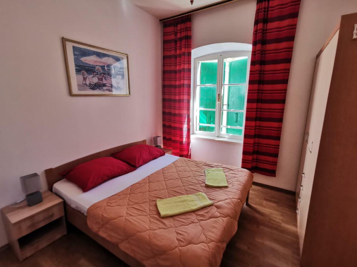 Big And Spacious Apartment In The Heart Of Omiš Zewnętrze zdjęcie