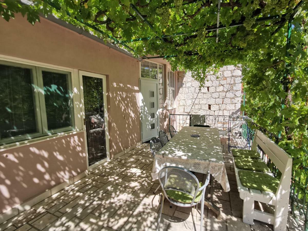Big And Spacious Apartment In The Heart Of Omiš Zewnętrze zdjęcie